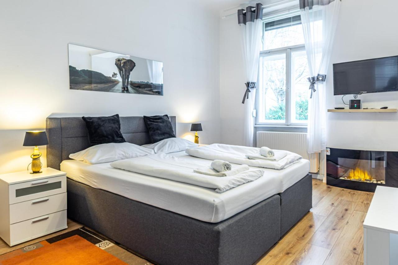 Christiano Apartments - Villa Schoenbrunn فيينا المظهر الخارجي الصورة